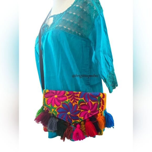 HANDMADE Mexican Embroidered Crossbody Bag - Picture 9 of 11